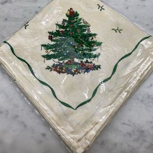Spode Christmas Tree 8 napkins beige background never used still in package 20”
